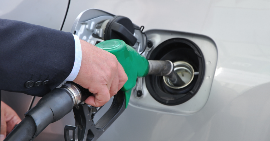 De korting op de brandstofaccijns blijft in 2027 bestaan, maar wordt vanaf 2028 afgebouwd. Lees wat benzine en diesel kosten en wat het betekent. - Transscope